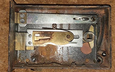 Locksmith lock repair Suffolk
